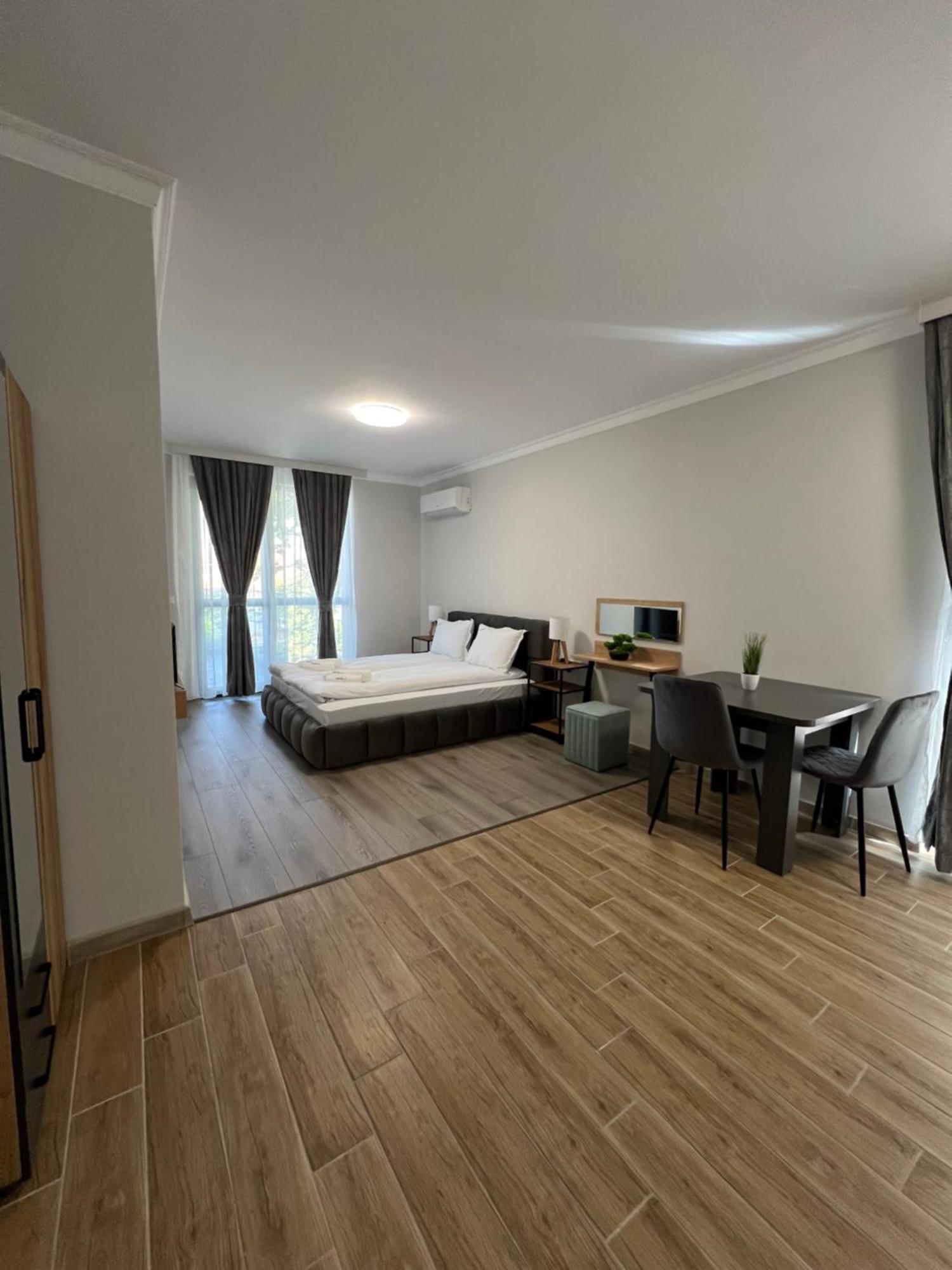 Green Park Apartments And Rooms For Guests Asenovgrad Eksteriør billede